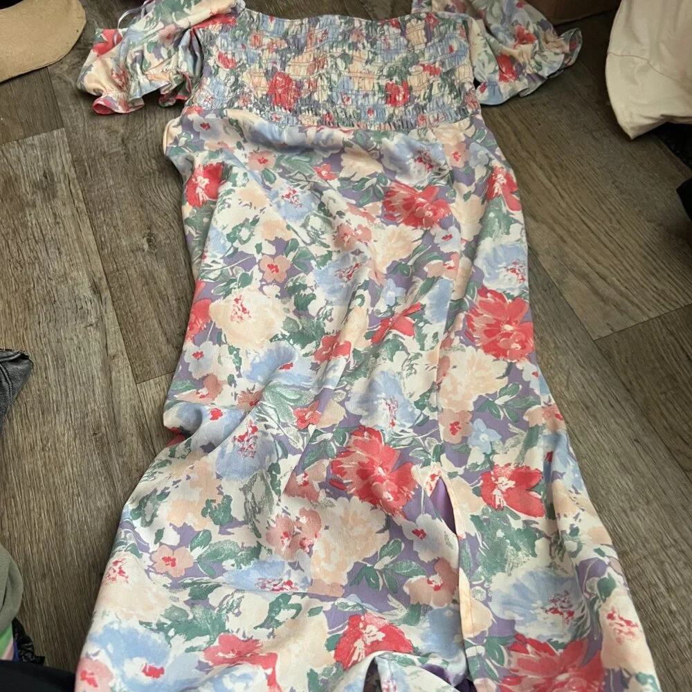 Astr Puff Sleeve Midi Floral Dress size M - Picture 7 of 15